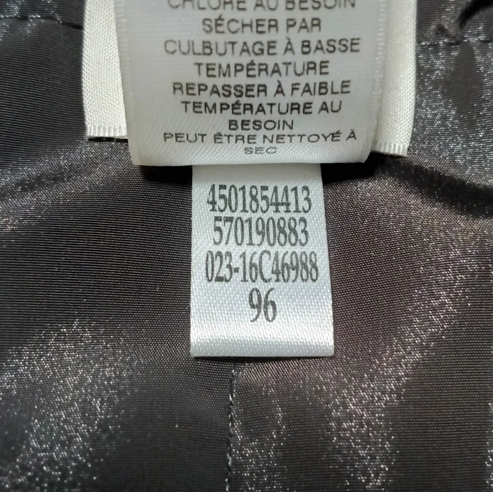 Chico’s Women’s Leopard Print Reversible Puffer Vest - Picture 9 of 11